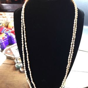 585 fresh water pearls